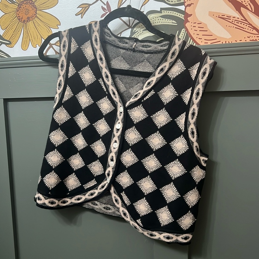 Knit vest
